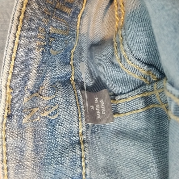 3/$25 NY&C Size 4 Curvy Skinny Crop Jeans - Picture 3 of 5